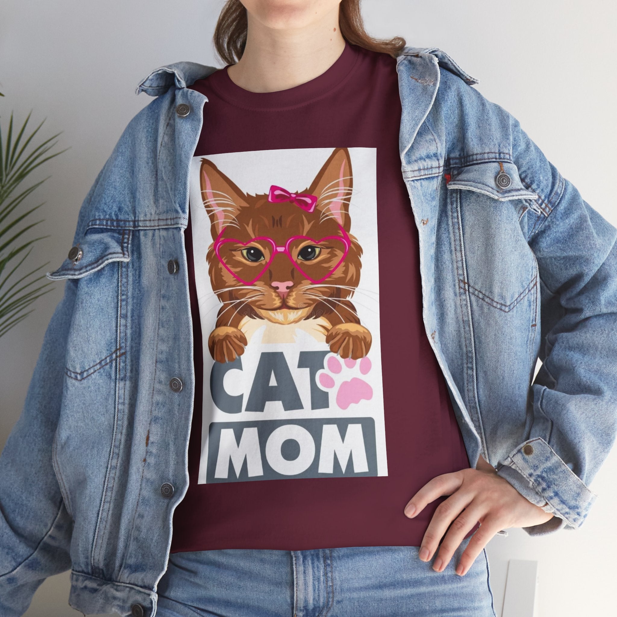 Cat Mom T-Shirt — Cute Cat Face Graphic Tee with "CAT MOM" Paw Print