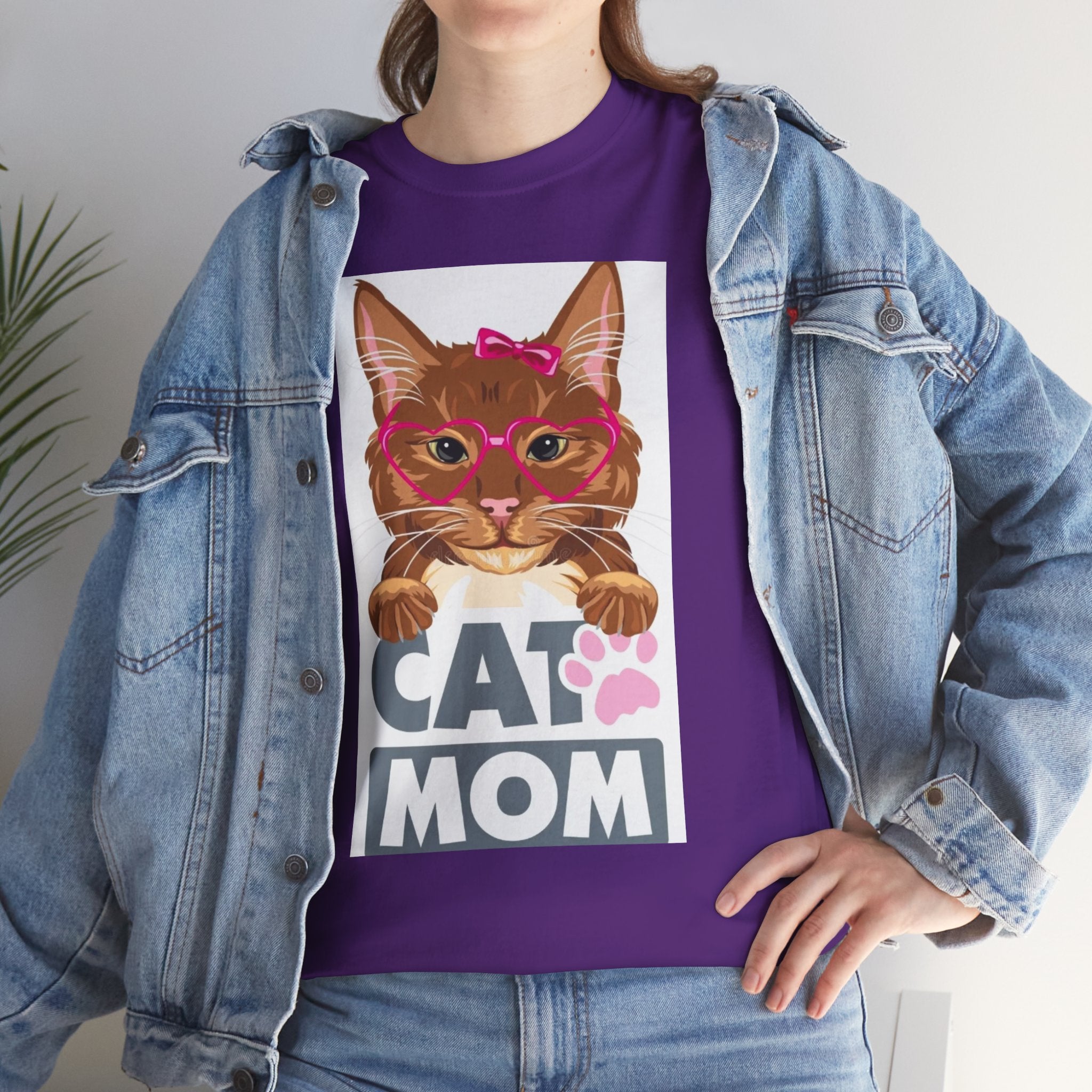Cat Mom T-Shirt — Cute Cat Face Graphic Tee with "CAT MOM" Paw Print