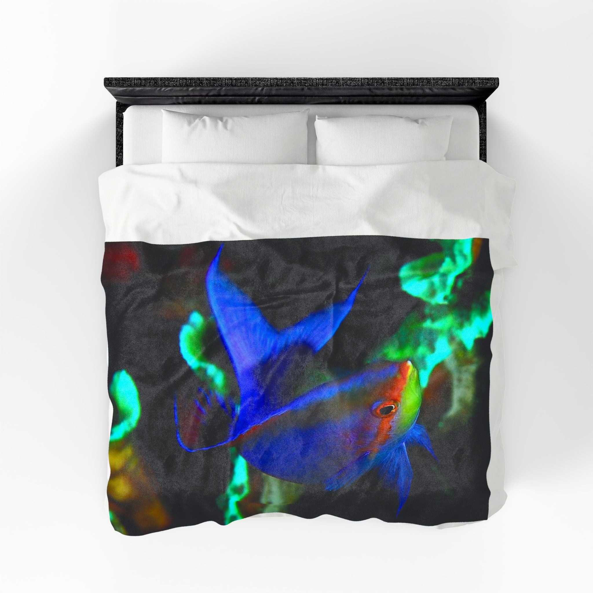 Tropical Fish Velveteen Plush Blanket — Vibrant Aquarium Throw for Ocean Lovers