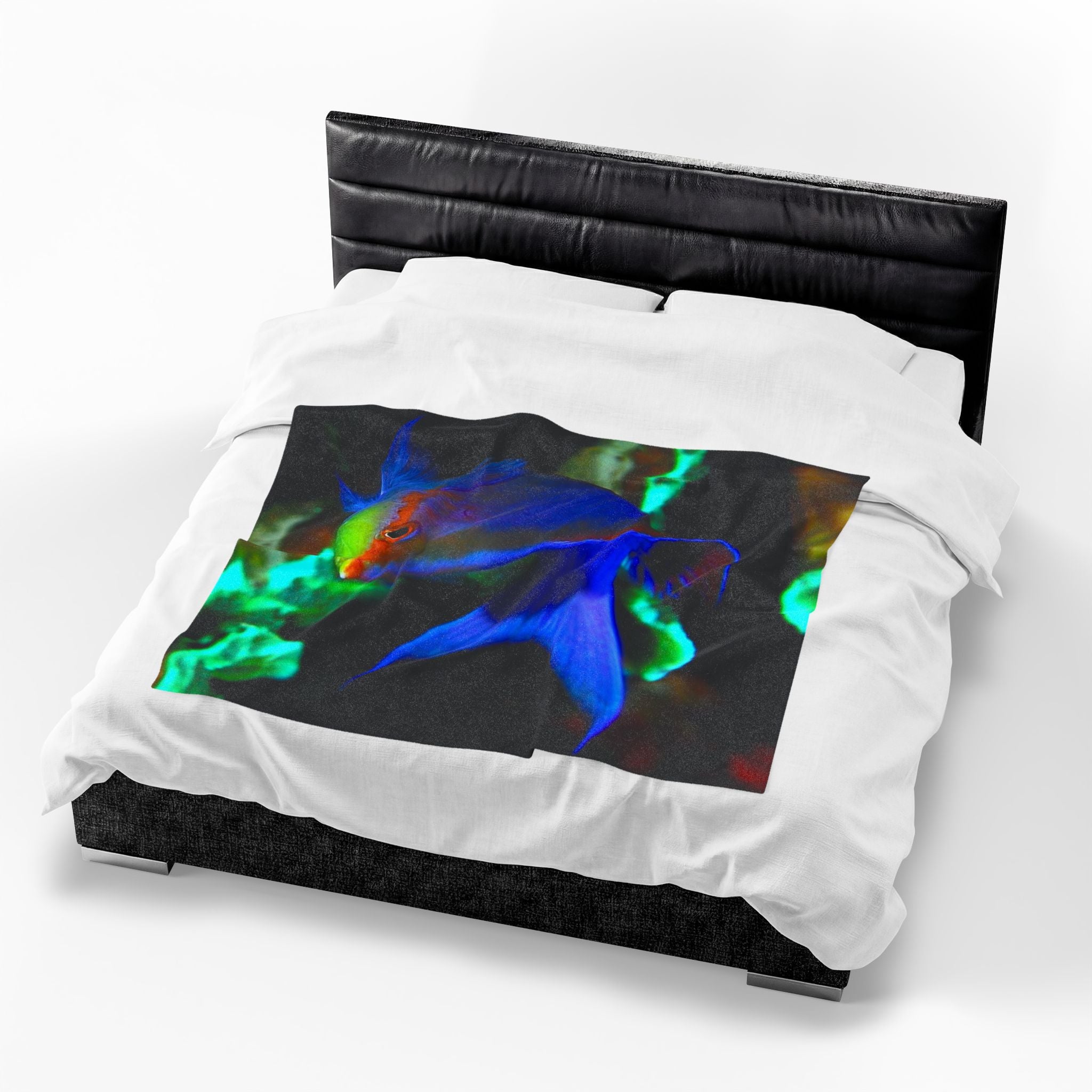 Tropical Fish Velveteen Plush Blanket — Vibrant Aquarium Throw for Ocean Lovers